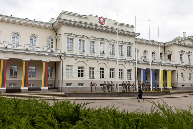 VRK nusprendė agitacija nepripažinti G. Nausėdos kvietimo laukti rinkimų rezultatų