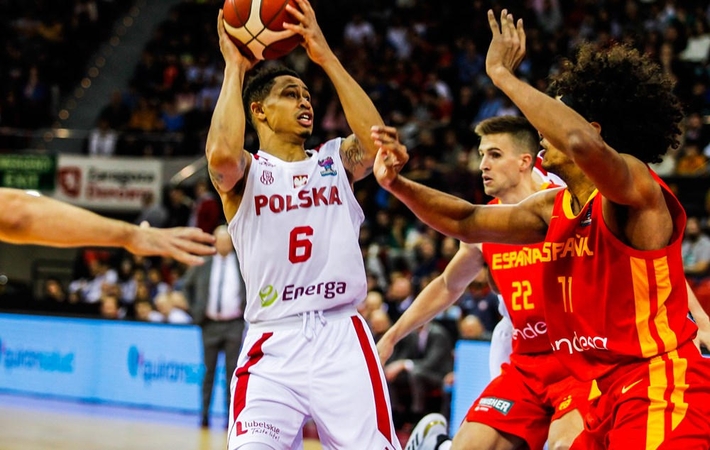 Netikėtumų kupina EČ atranka: lenkai svečiuose parbloškė pasaulio čempionus