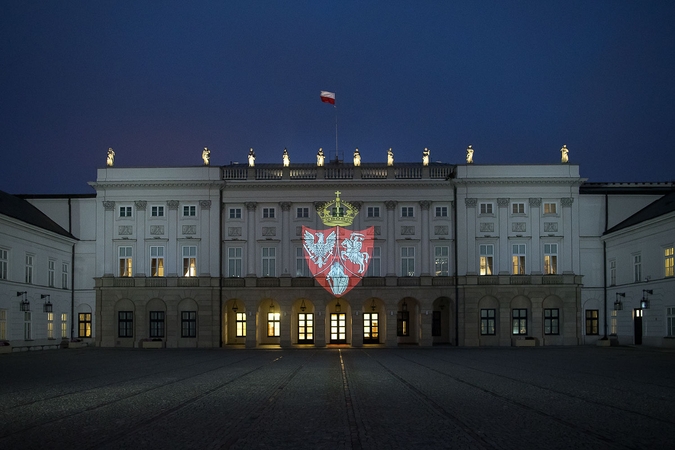 1863–1864 metų sukilimo herbu nušvis Prezidentūra Varšuvoje ir Vilniaus rotušė