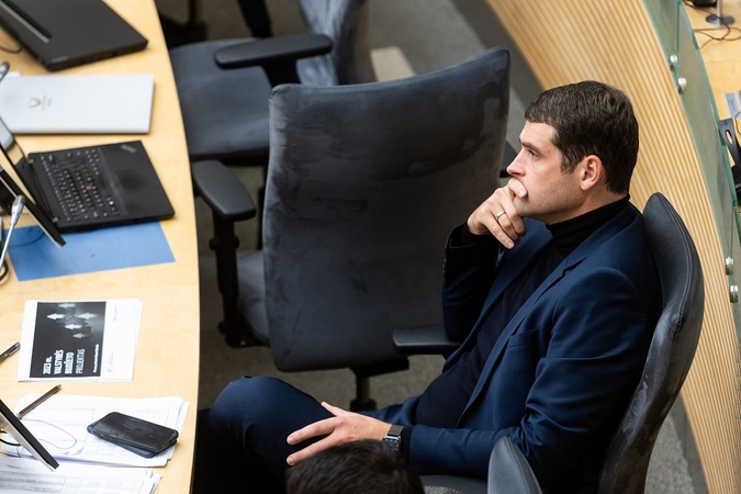 Seimo komisija siūlo panaikinti R. Žemaitaičio teisinę neliečiamybę