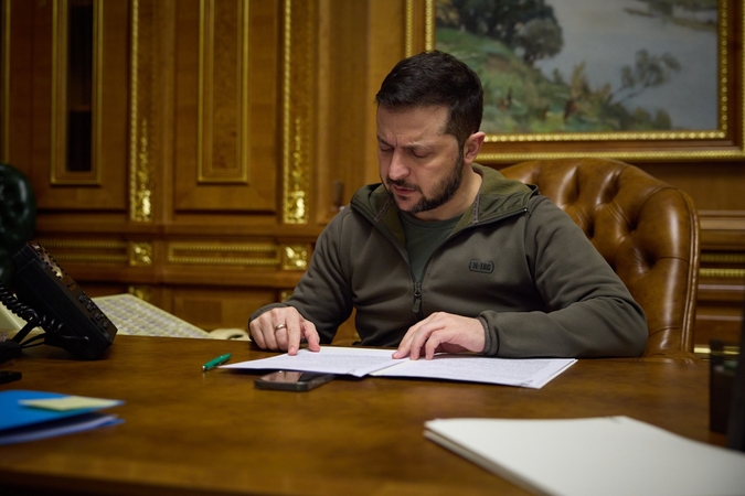 V. Zelenskis tvirtina, kad Lenkijai smogusi raketa yra Rusijos