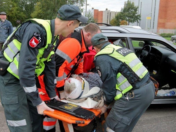 Tragiška nelaimė Panevėžyje: mirė ant kelio su praskelta galva rastas vyras
