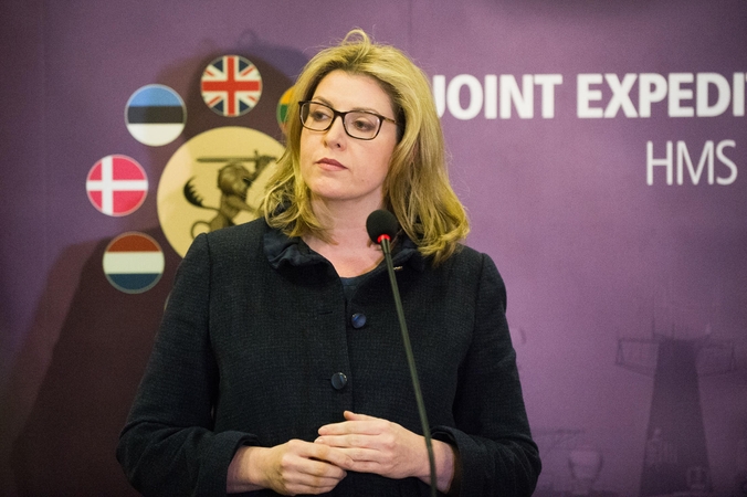 Šimtmečio pratybas Baltijos jūroje surengusių britų žinia Maskvai: esame pasirengę