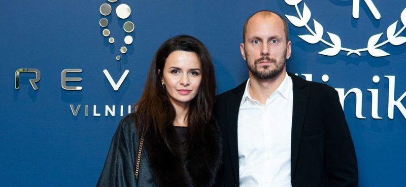 Penkiakovininkas J. Kinderis vedė mylimąją