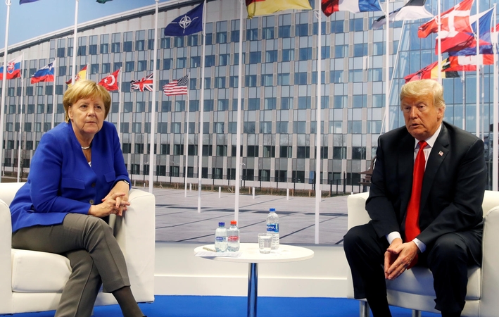 Su A. Merkel susitikęs D. Trumpas: santykiai su Vokietija – nuostabūs