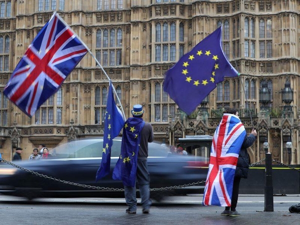 Artėjant „Brexit“, finansų įmonės traukiasi iš Didžiosios Britanijos