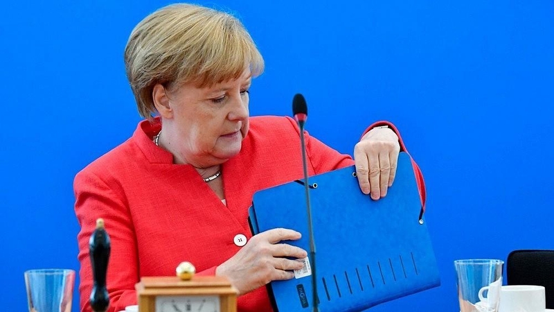 Vokietijos vidaus reikalų ministras A. Merkel pateikė ultimatumą: turi 2 savaites