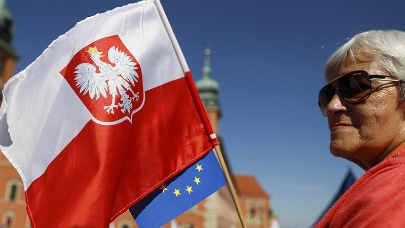 ES reikalaus Lenkijos atsakymų dėl teismų reformos