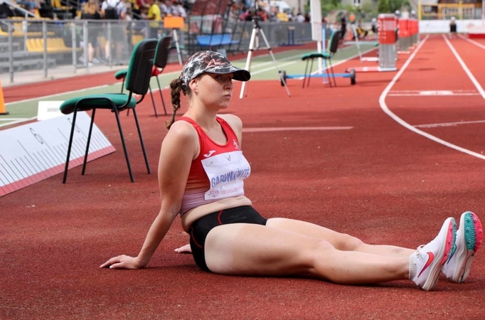Lietuvos maratonininkė dėl traumos krenta iš paralimpinių žaidynių