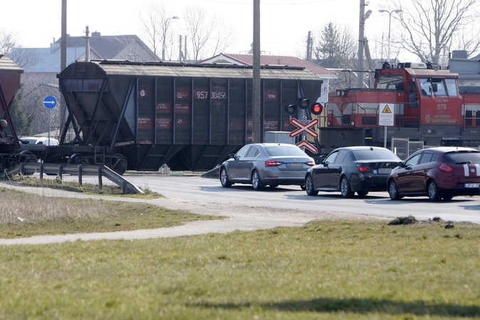 Perspėja uostamiesčio vairuotojus: Rimkų pervažoje laukia remonto darbai