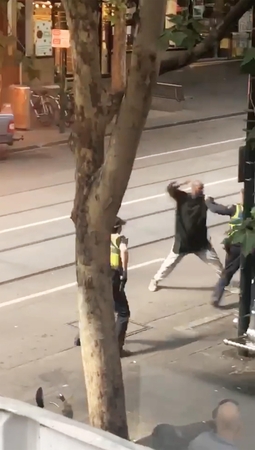 Atsakomybę už išpuolį Melburne prisiėmė „Islamo valstybė“