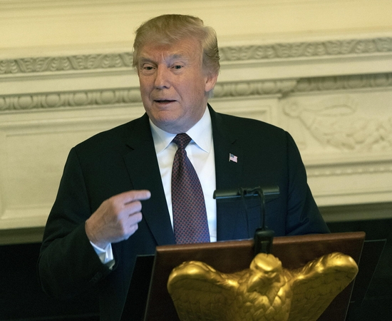 D. Trumpas: JAV ūkininkai gaus naudos iš prekybos karo