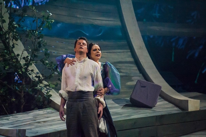 E. Balsio „Kelionė į Tilžę“: Ansai kelia bures