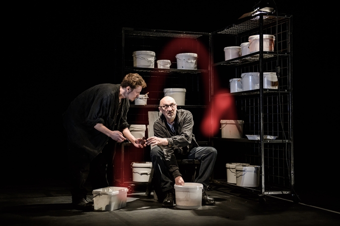 V. Masalskio „Raudona“ viešės Klaipėdos dramos teatre