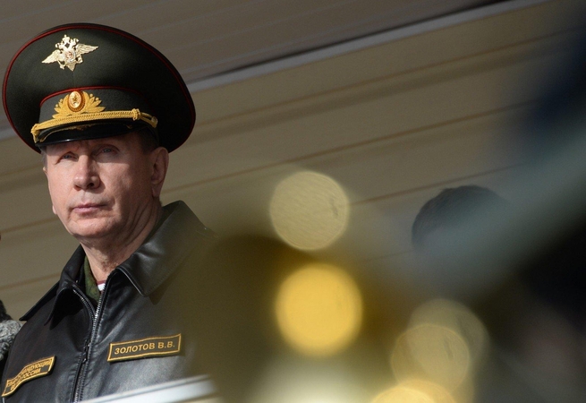 Rusijos nacionalinės gvardijos vadas ėmėsi grasinti: kviečia A. Navalną į dvikovą