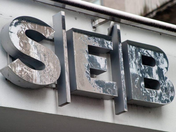 SEB klientai interneto banke galės matyti kitų bankų sąskaitas