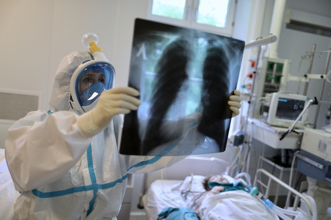 Ligoninėse dėl koronaviruso gydomi 69 asmenys, iš jų septyni – reanimacijoje