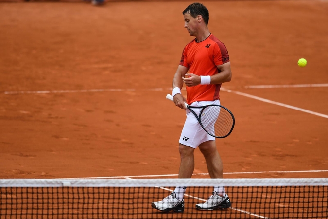Tenisininkas R. Berankis Maskvoje pralaimėjo pirmąjį mačą