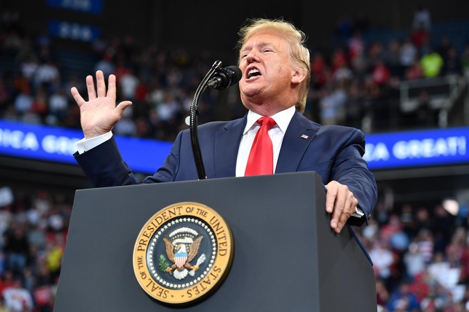D. Trumpas ragina Meksiką skelbti karą narkotikų karteliams