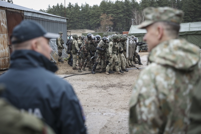 Karių operacijoms pasienyje užtikrinti Druskininkuose įrengta priešakinė operacijų bazė