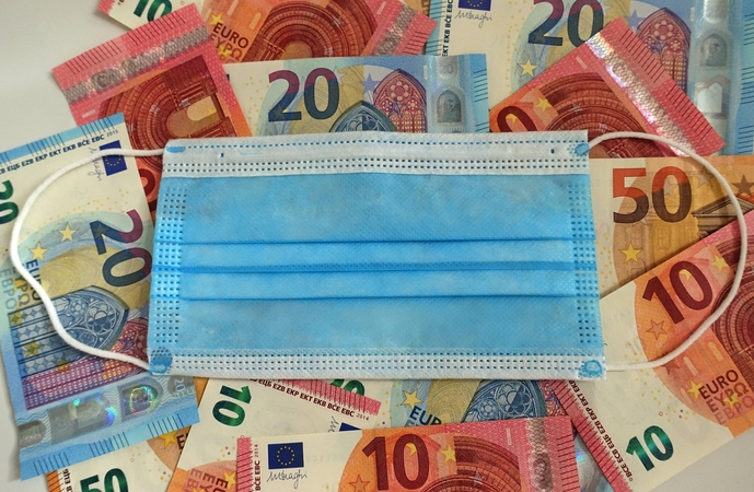 ECB: nepaisant koronaviruso, euro banknotus liesti saugu
