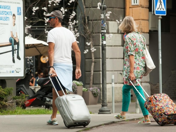 Ministerija siūlo turistams kompensuoti kas trečią naktį Lietuvoje