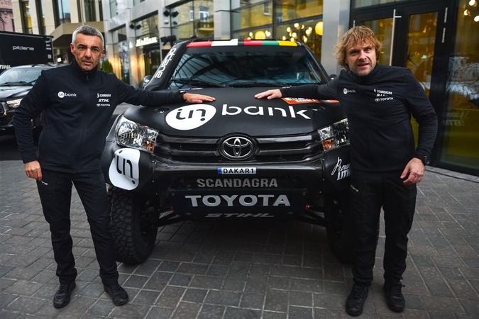 Prieš Dakarą – „Inbank team Pitlane“ apsilankymas „Formulės 1“ trasoje