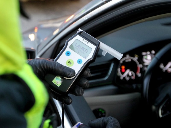 Klaipėdoje avariją sukėlė girtas išsinuomotą automobilį vairavęs vyras