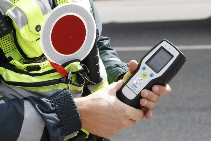 Šalčininkų rajone iš eismo įvykio pasišalinęs vairuotojas stresą malšino alkoholiu