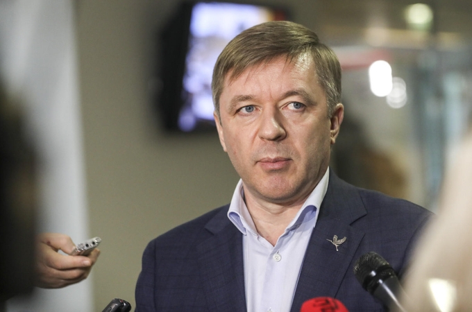 R. Karbauskis apie automobilių registracijos mokestį: sprendimas tenkins visus
