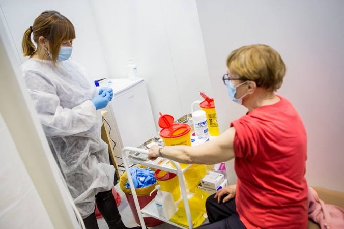 Praėjusią parą nuo COVID-19 paskiepyta beveik 24,6 tūkst. žmonių, dauguma – antrąja doze