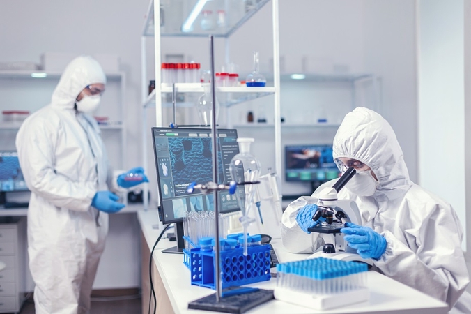 Painiava dėl antikūnų: dviejų laboratorijų atsakymai – kardinaliai skirtingi