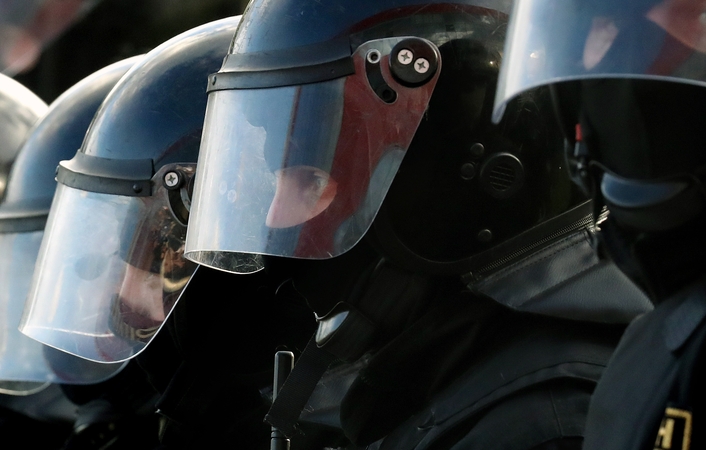 Baltarusijos opozicijai rengiantis protestams, į Minską siunčiama šarvuotoji technika