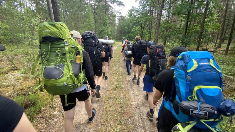 Kauno Jono Pauliaus II gimnazijos mokiniai mokslo metus baigė devynių dienų žygiu