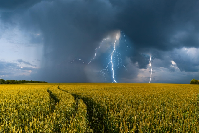 Orų kokteilis: karštis, perkūnija, škvalas ir kruša