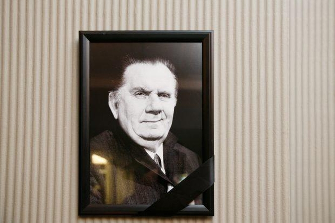 A. Žekas kolegų širdyse išliks kaip šmaikštaus žodžio virtuozas