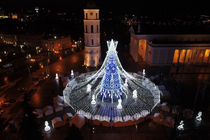 Skinam laurus: Vilniaus šachmatų karalienė – gražiausia eglutė Europoje!