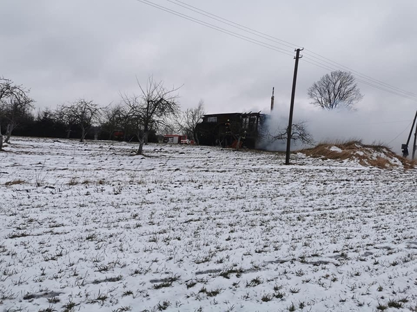 Pagalbos šauksmas: praėjusiais metais neteko mamos, o dabar liko ir be pastogės