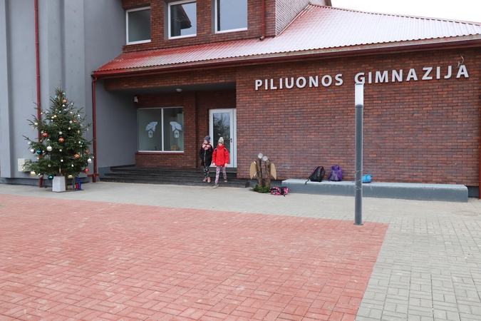 Piliuonos gimnazijos bendruomenė sugrįžta į atnaujintas patalpas