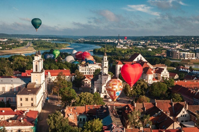 Fiestos „Su laisvės vėju“ trečioji diena: oro balionai vėl sėkmingai kyla į dangų