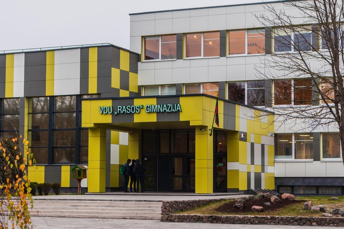 Į viešumą iškilo dar vienos muštynės prestižinėje Kauno gimnazijoje