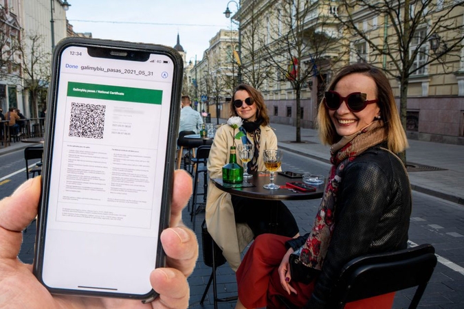 Nepasiskiepijusių karantinas: norėtų, kad atsakomybė tektų neturintiems galimybių paso, o ne įmonėms