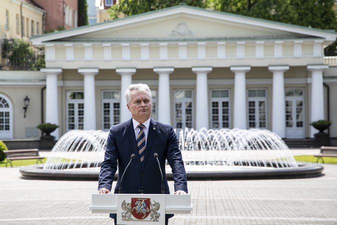 Pranešimas: šiandien sužinojome, kaip G.Nausėda pats vertina šiuos metus ir savo indėlį sprendžiant valstybės problemas.