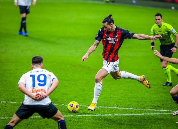 „Milan“ pranašumas tirpsta po sutriuškinimo mače su „Atalanta“