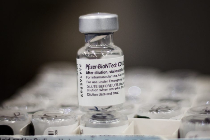 ES susitarė įsigyti iki 1,8 mlrd. „BioNTech/Pfizer“ vakcinos dozių  