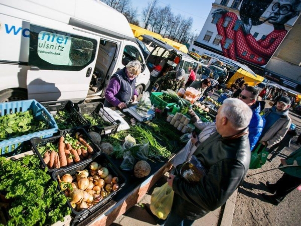 Kauniečių pamėgtas „Ūkininkų turgelis“ keičia vietą
