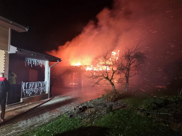 Kretingos rajone naujametę naktį – didžiulis gaisras