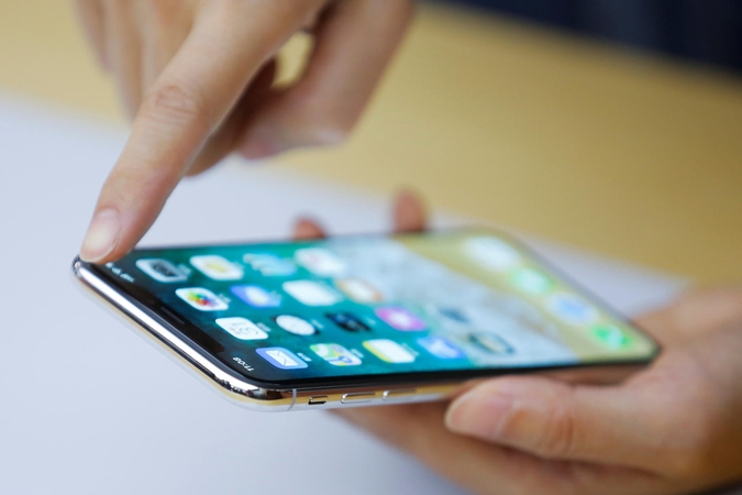 Į Lietuvą atkeliauja naujausi „iPhone X”: kas džiaugsis pirmieji?