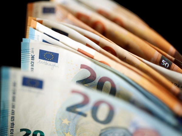 Lietuva skolinasi 1,5 mlrd. eurų koronaviruso krizės pasekmėms mažinti
