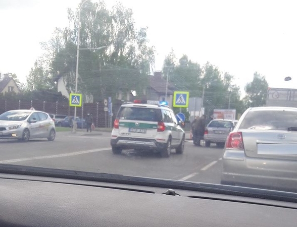 Per avariją Marijampolėje nukentėjo ir pro šalį ėjusi pėsčioji